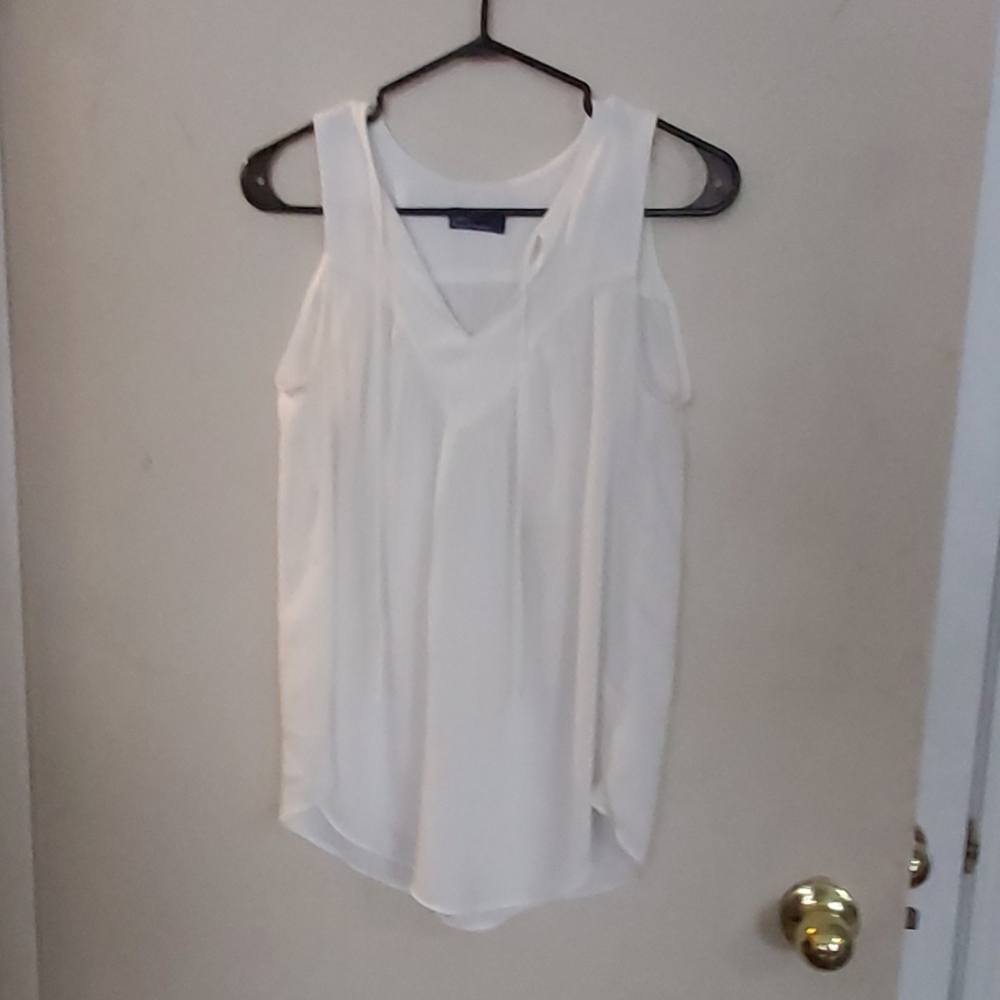 🌷3 for $25!🌷gap tank